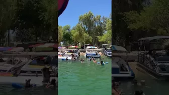 Havasu channel Fourth Of July weekend #Arizona #Cali #Bikinis