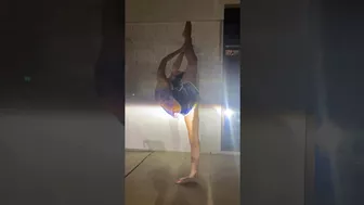 #needle #dancer #dance #dancetrick #newtrick #flexible #flexibility #acrodance #amazing #danceform