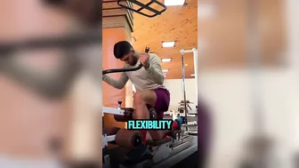 Most flexible athlete? (arm_011)