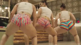 OMG ????El mejor baile de Chicas bailan twerk Dale mami choca sandungueo